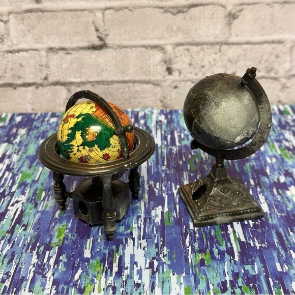 Vintage Die-Cast Pencil Sharpener Set of 2 ROTATING GLOBES - Picture 3 of 6